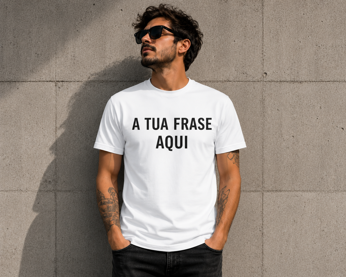 T-Shirt Branca Manga Curta Personalizável